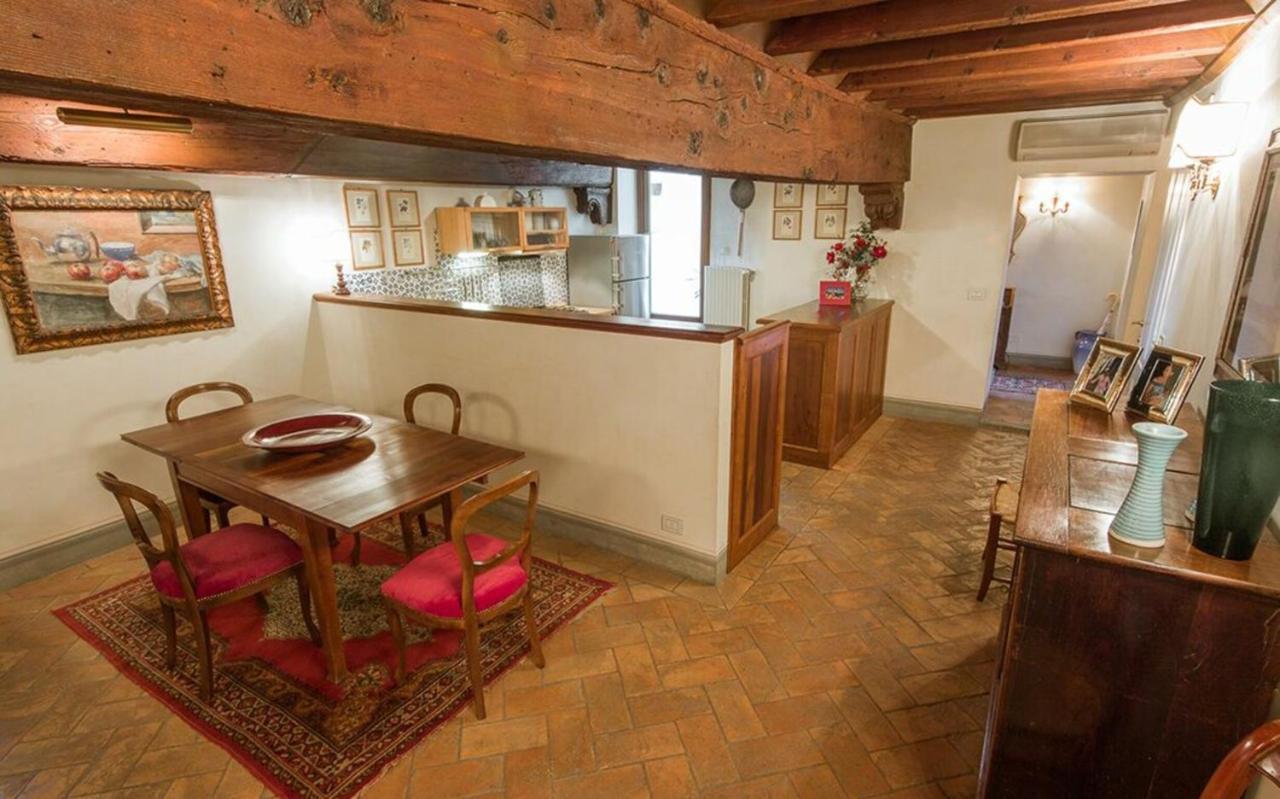 Apartment Duomo Vigna Nuova By Halldis Florenz