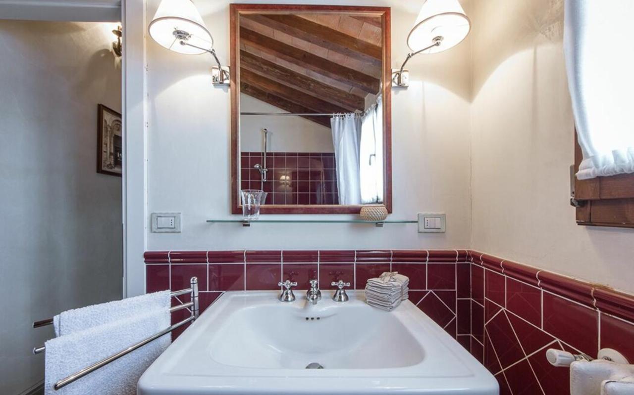 Apartment Duomo Vigna Nuova By Halldis Florenz